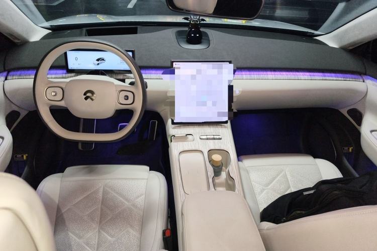 Used Nio ET7 2024 75 kWh Executive Edition Center Console