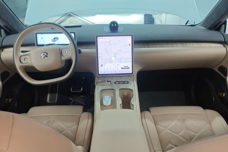 Used Nio ET7 2024 75 kWh Executive Signature Edition Center Console