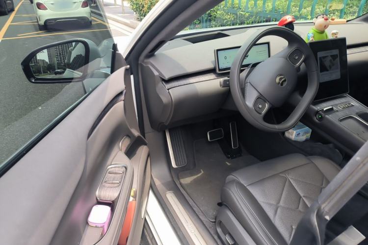 Used Nio ET7 2024 75 kWh Executive Edition Driver Seat