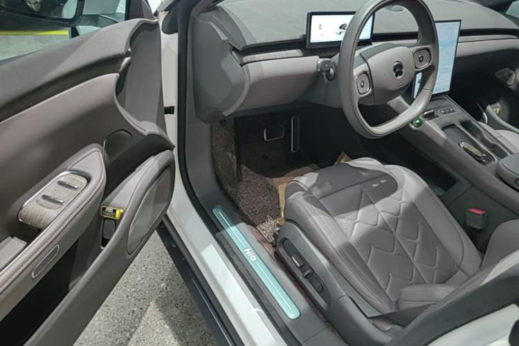 Used Nio ET7 2024 75 kWh Executive Signature Edition Driver Seat