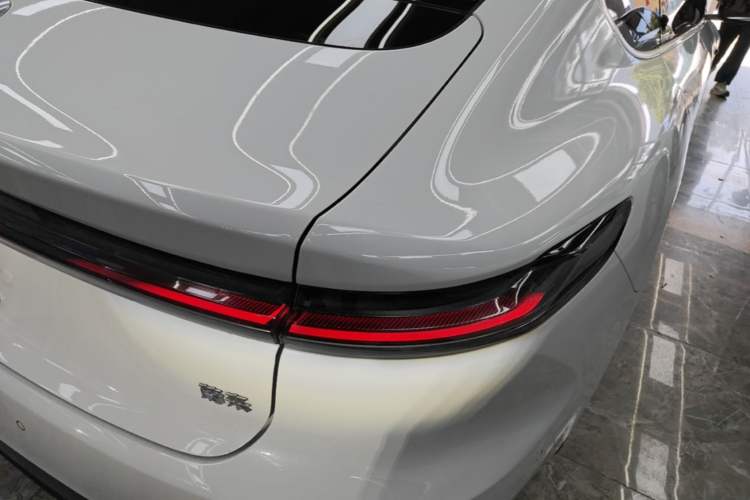 Used Nio ET7 2024 75 kWh Executive Edition Exterior 3