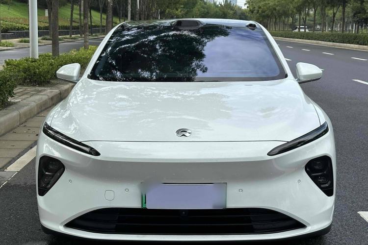 Used Nio ET7 2024 75 kWh Executive Signature Edition Exterior 3