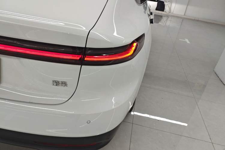 Used Nio ET7 2024 75 kWh Executive Signature Edition Exterior 3