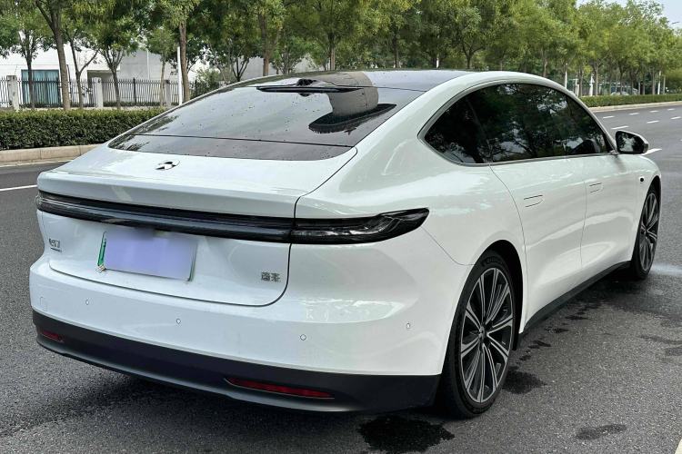 Used Nio ET7 2024 75 kWh Executive Signature Edition Exterior 4