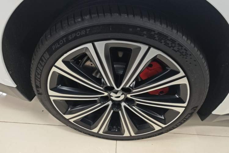 Used Nio ET7 2024 75 kWh Executive Signature Edition Exterior 5