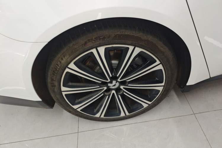 Used Nio ET7 2024 75 kWh Executive Signature Edition Exterior 5