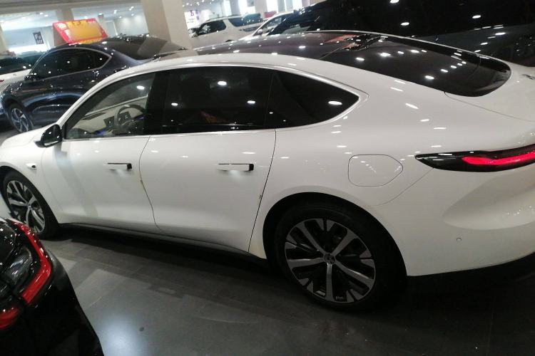 Used Nio ET7 2024 75 kWh Executive Edition Exterior 5