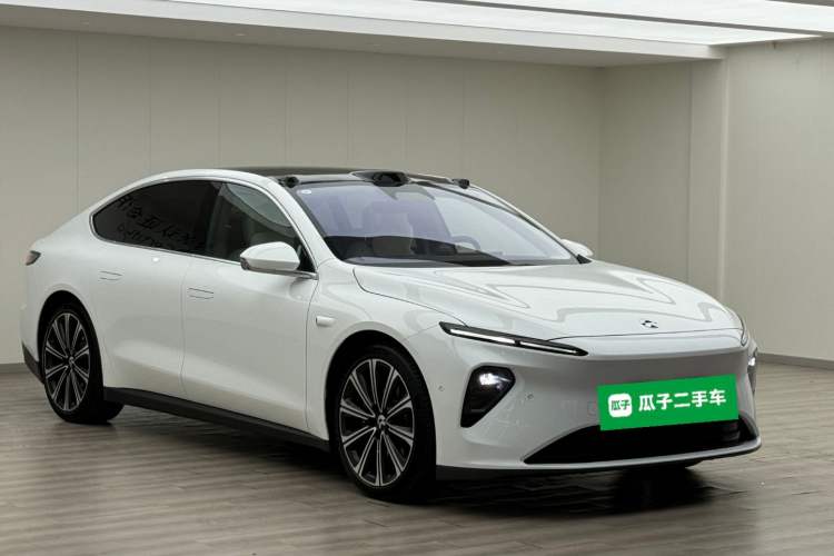 Used Nio ET7 2024 75 kWh Executive Signature Edition Front Right 45 Deg