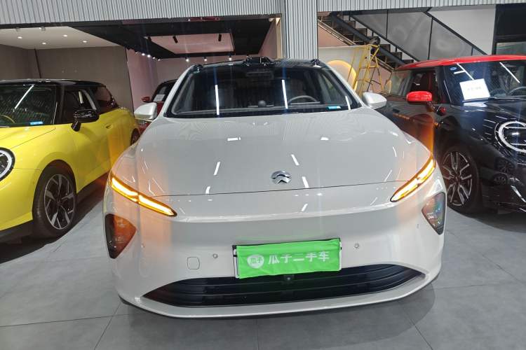 Used Nio ET7 2024 75 kWh Executive Signature Edition Front