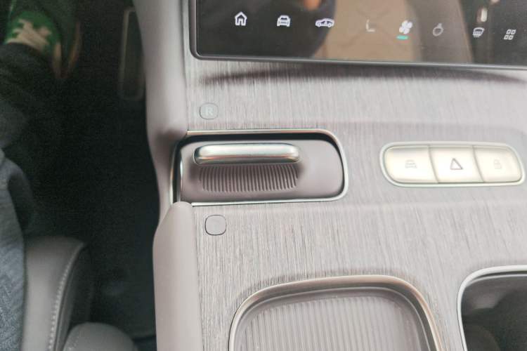 Used Nio ET7 2024 75 kWh Executive Signature Edition Gear Lever