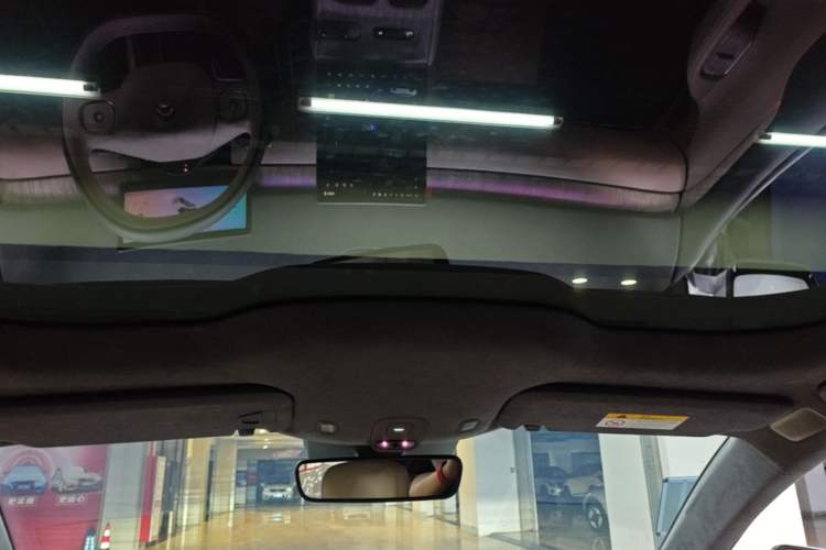 Used Nio ET7 2024 75 kWh Executive Signature Edition Headliner