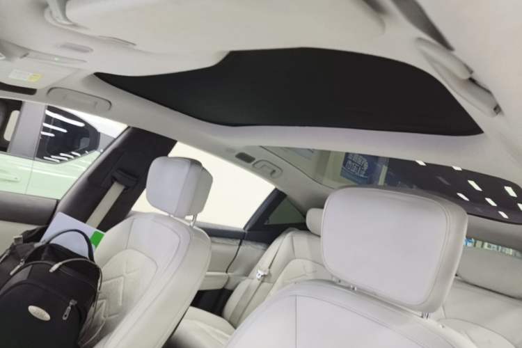 Used Nio ET7 2024 75 kWh Executive Edition Headliner