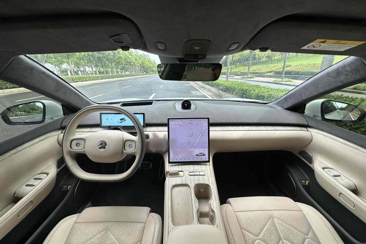Used Nio ET7 2024 75 kWh Executive Signature Edition Interior 2