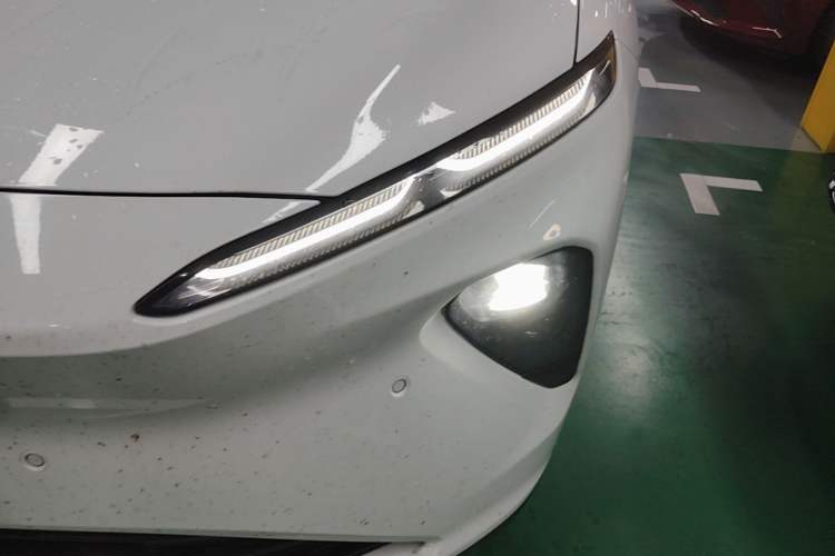 Used Nio ET7 2024 100kWh Executive Edition Left Front Headlight