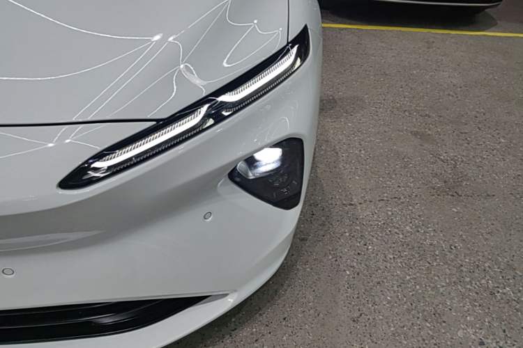 Used Nio ET7 2024 75 kWh Executive Signature Edition Left Front Headlight