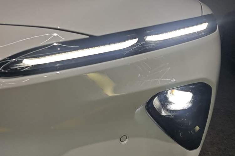 Used Nio ET7 2024 75 kWh Executive Edition Left Front Headlight