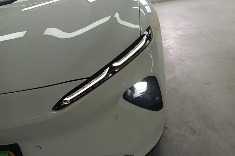 Used Nio ET7 2024 75 kWh Executive Edition Left Front Headlight