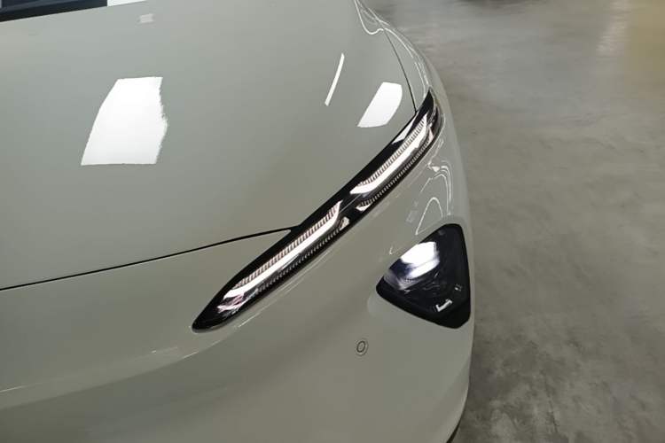 Used Nio ET7 2024 75 kWh Executive Edition Left Front Headlight