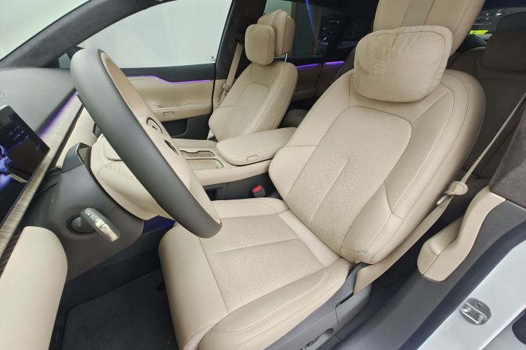 Used Nio ET7 2024 75 kWh Executive Edition Left Front Seat