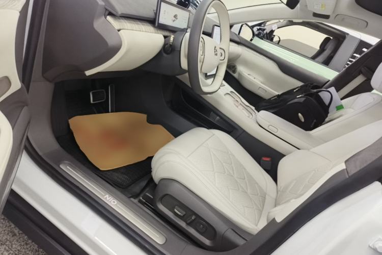Used Nio ET7 2024 75 kWh Executive Edition Left Front Seat