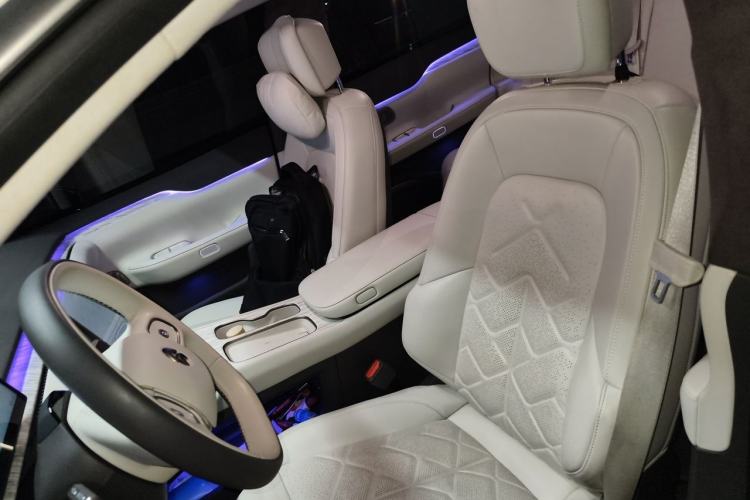 Used Nio ET7 2024 75 kWh Executive Edition Left Front Seat