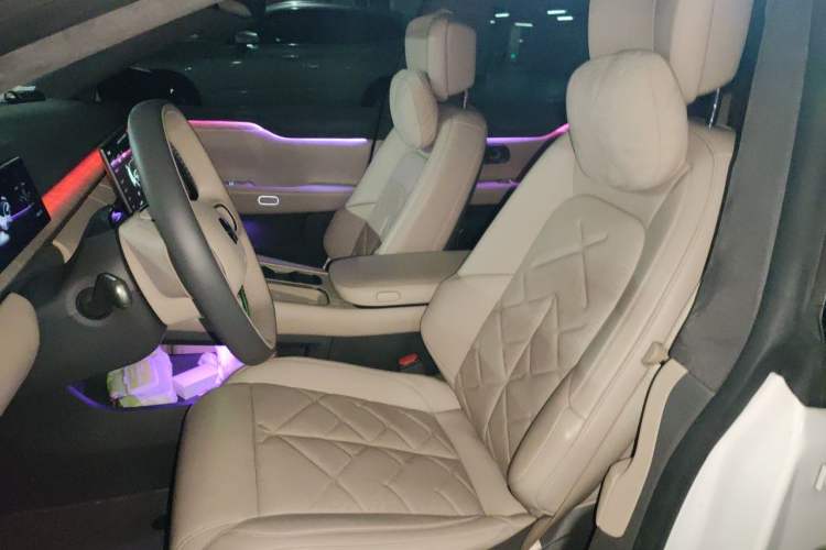 Used Nio ET7 2024 75 kWh Executive Signature Edition Left Front Seat