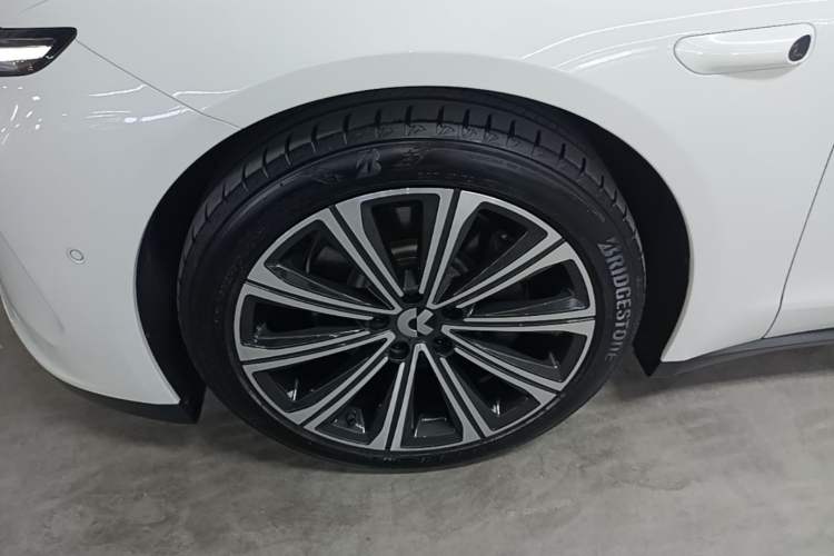 Used Nio ET7 2024 75 kWh Executive Edition Left Front Wheel Hub