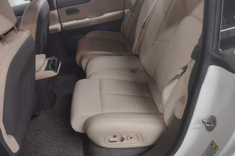 Used Nio ET7 2024 100kWh Executive Edition Left Rear Seat