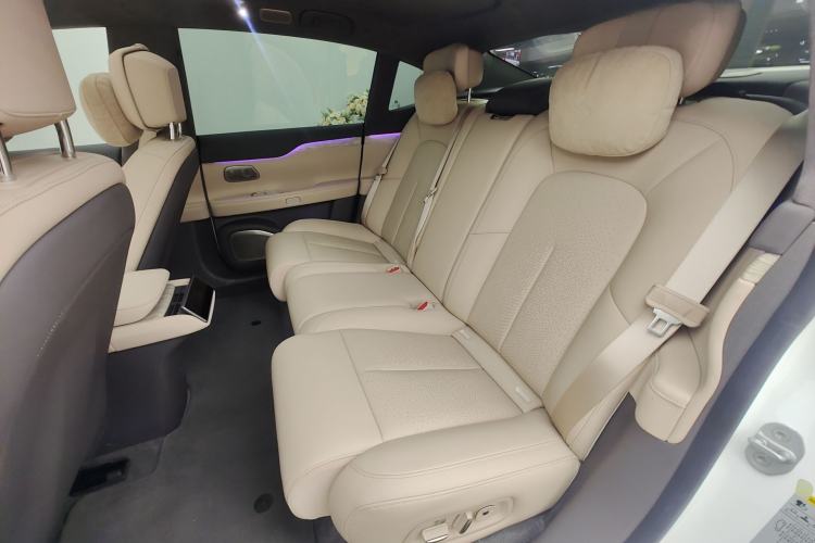 Used Nio ET7 2024 75 kWh Executive Edition Left Rear Seat