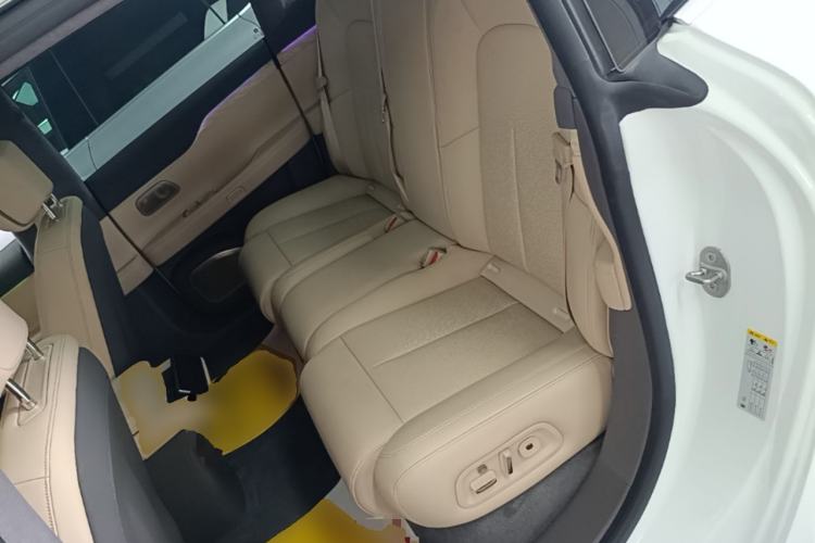 Used Nio ET7 2024 75 kWh Executive Edition Left Rear Seat