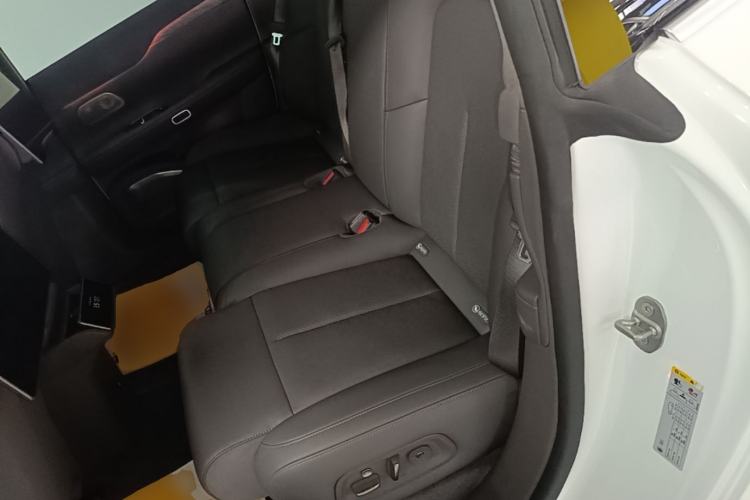 Used Nio ET7 2024 75 kWh Executive Edition Left Rear Seat