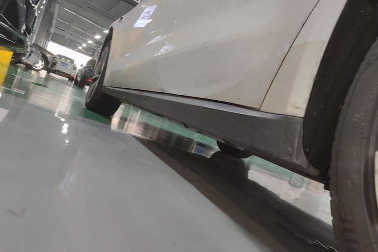 Used Nio ET7 2024 100kWh Executive Edition Left Side Sill