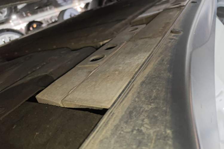 Used Nio ET7 2024 75 kWh Executive Edition Left Side Sill