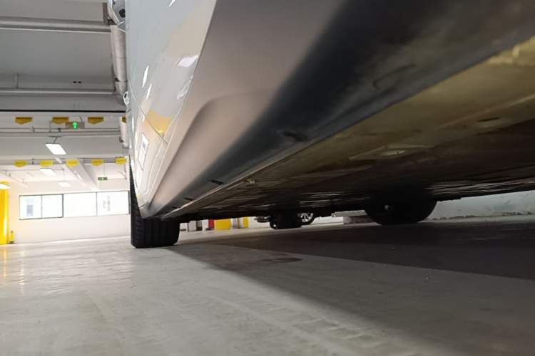 Used Nio ET7 2024 75 kWh Executive Edition Left Side Sill