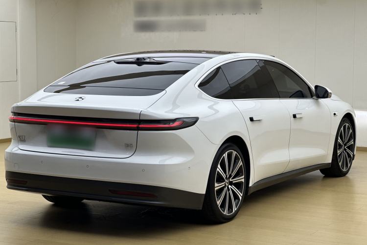 Used Nio ET7 2024 75 kWh Executive Signature Edition Rear Right 45 Deg