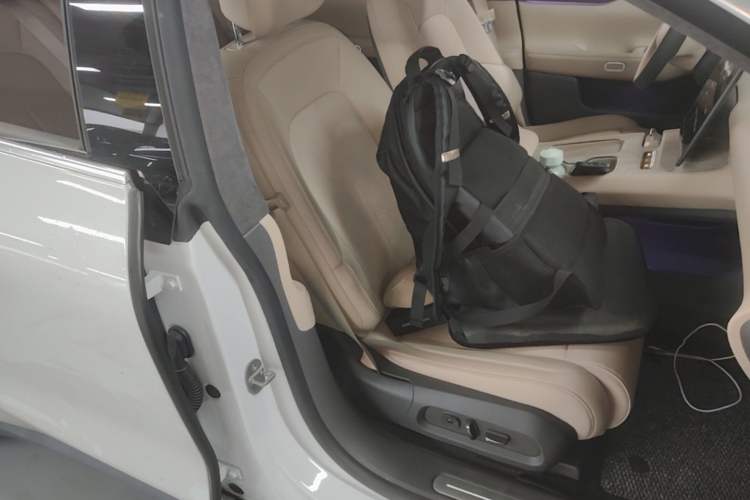 Used Nio ET7 2024 100kWh Executive Edition Right Front Seat