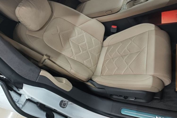 Used Nio ET7 2024 75 kWh Executive Signature Edition Right Front Seat