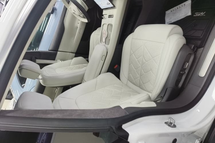 Used Nio ET7 2024 75 kWh Executive Edition Right Front Seat