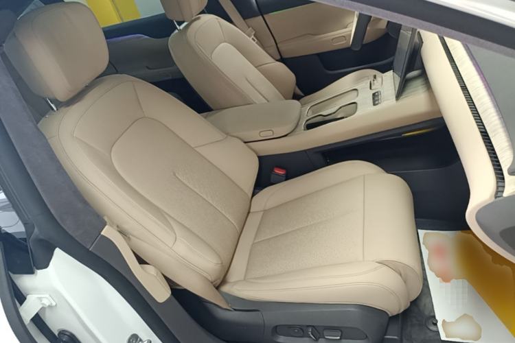 Used Nio ET7 2024 75 kWh Executive Edition Right Front Seat