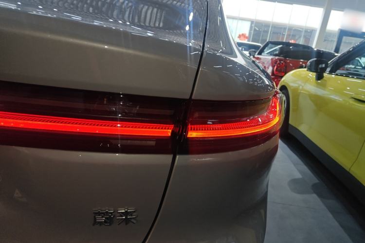 Used Nio ET7 2024 75 kWh Executive Signature Edition Right Rear Taillight