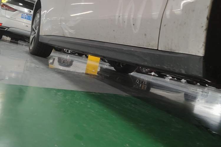 Used Nio ET7 2024 100kWh Executive Edition Right Side Sill