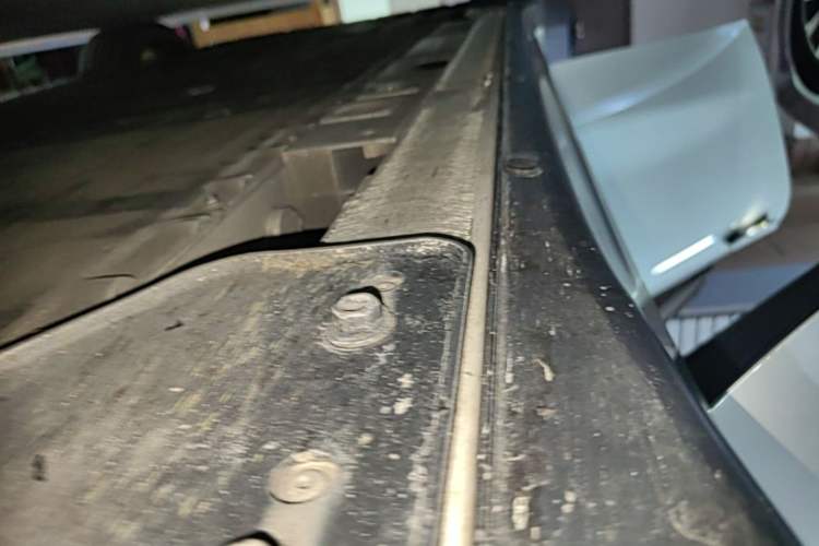 Used Nio ET7 2024 75 kWh Executive Signature Edition Right Side Sill