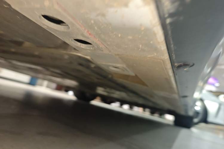 Used Nio ET7 2024 75 kWh Executive Signature Edition Right Side Sill