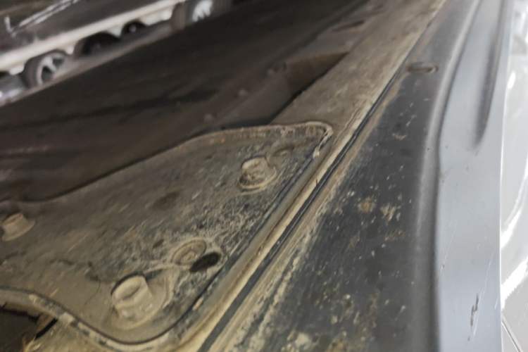 Used Nio ET7 2024 75 kWh Executive Edition Right Side Sill