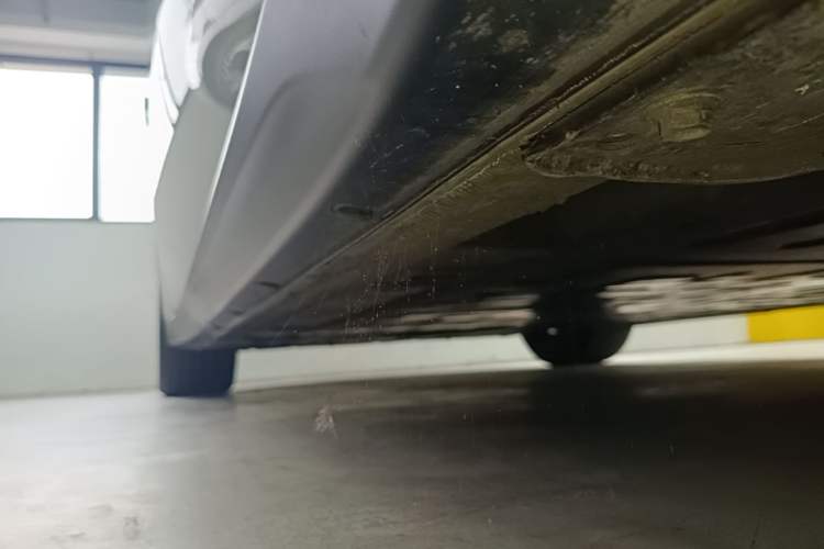 Used Nio ET7 2024 75 kWh Executive Edition Right Side Sill