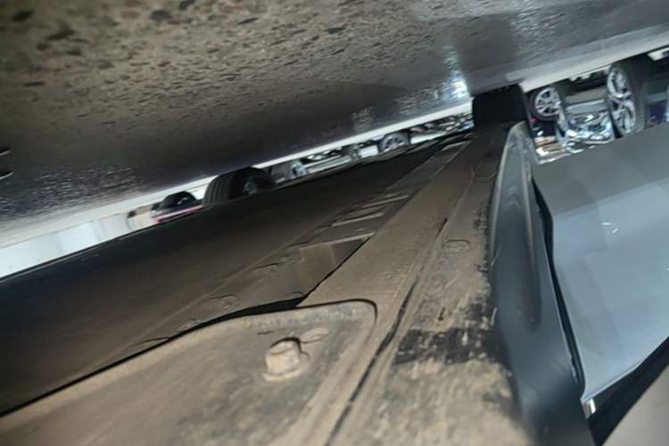 Used Nio ET7 2024 75 kWh Executive Signature Edition Right Side Sill