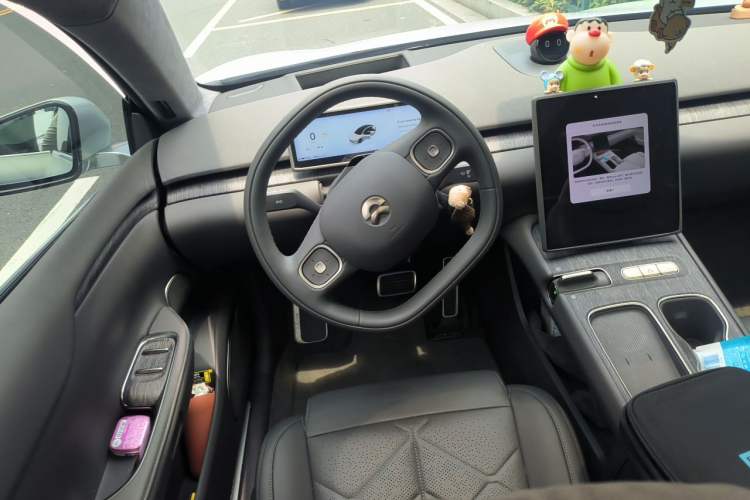Used Nio ET7 2024 75 kWh Executive Edition Steering Wheel