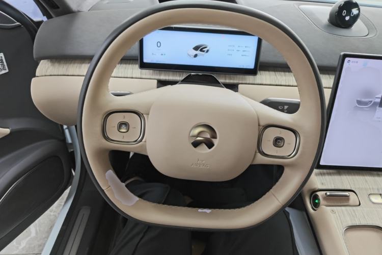 Used Nio ET7 2024 75 kWh Executive Edition Steering Wheel