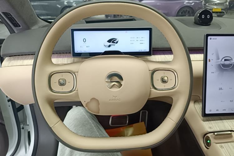 Used Nio ET7 2024 75 kWh Executive Edition Steering Wheel