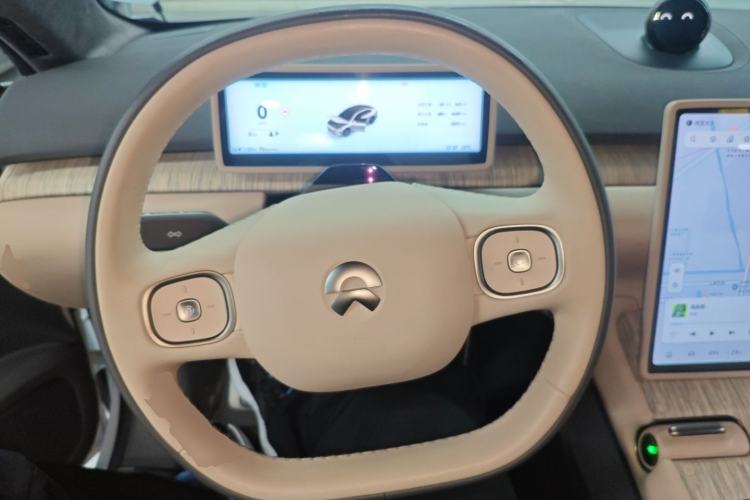 Used Nio ET7 2024 75 kWh Executive Signature Edition Steering Wheel